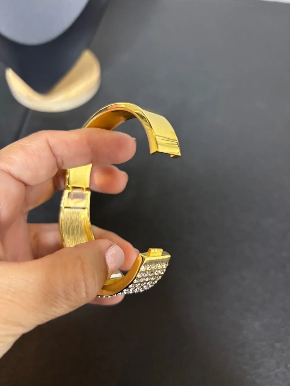 Persona Gold-tone Bangle Watch WORKING Stainless Back Sparkling Rhinestone